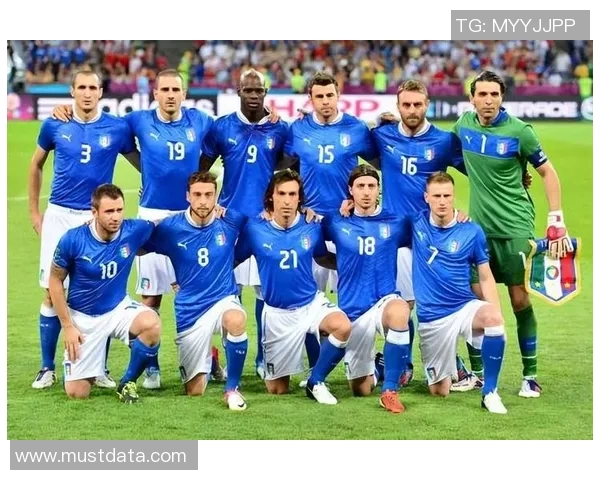 德国与意大利下半场精彩对决分析与战术解析