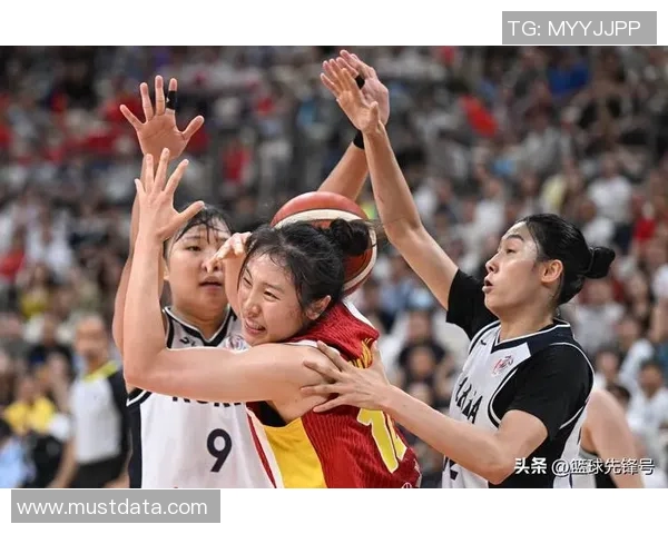 印度女篮与日本女篮激战正酣谁能在亚洲赛场上笑到最后