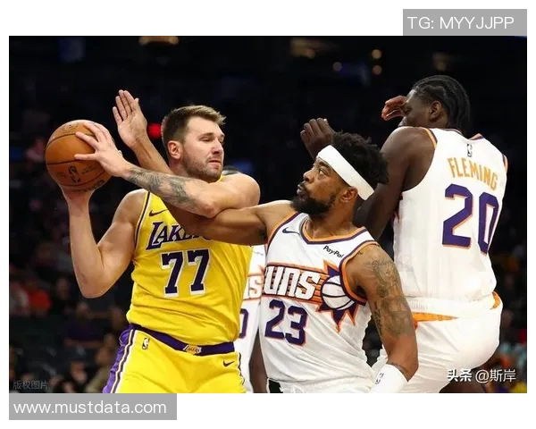 湖人季前赛对决国王全场精彩回顾与球员表现分析