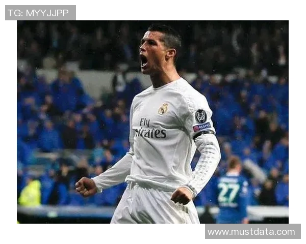 皇马对阵狼堡精彩录像回顾与赛后分析全景呈现 皇马对阵狼堡精彩录像回顾与赛后分析全景呈现