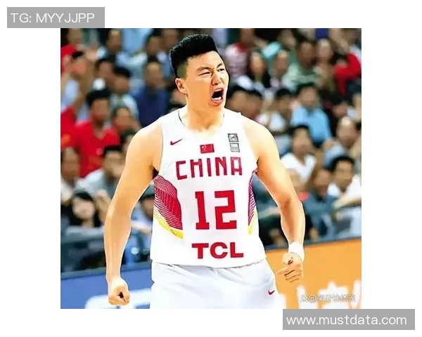 李根：从篮球场上的拼搏到人生的精彩转折之路