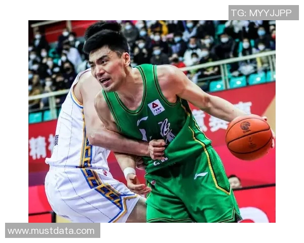 李晓旭在篮球场上的奋斗历程与个人成长故事分享