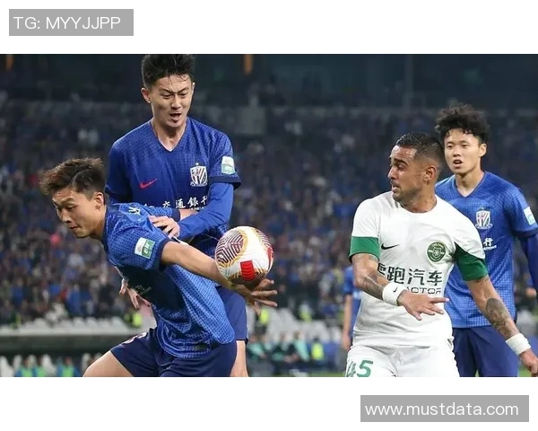 国安主场迎战申花争夺关键三分激战一触即发